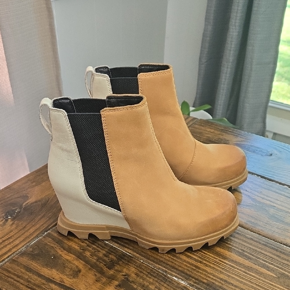 Sorel Wedge Booties